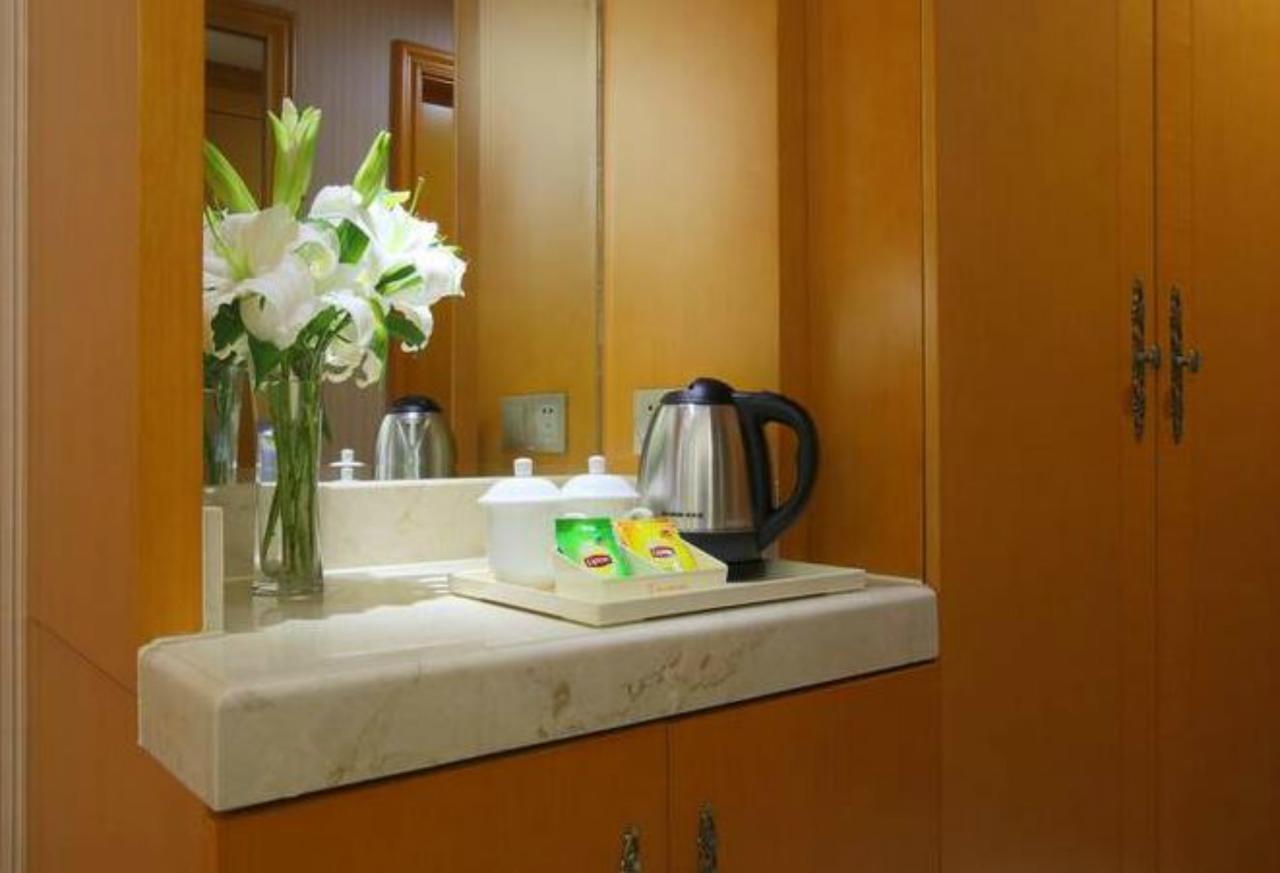 Venus International Hotel Shanghai South Shenjiang Road Екстериор снимка