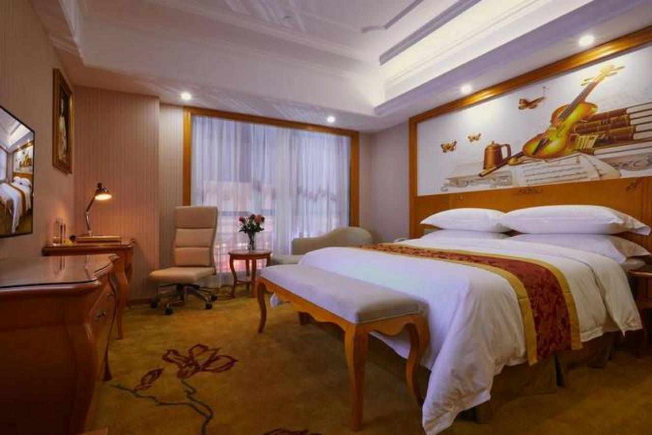Venus International Hotel Shanghai South Shenjiang Road Екстериор снимка