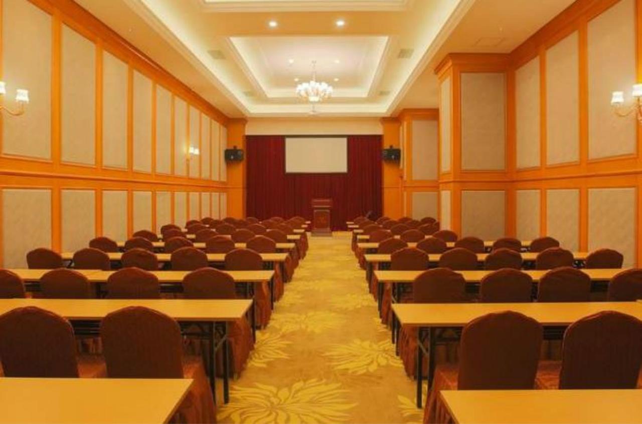 Venus International Hotel Shanghai South Shenjiang Road Екстериор снимка